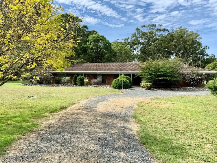 1130 The Lakes Way, Darawank NSW 2428