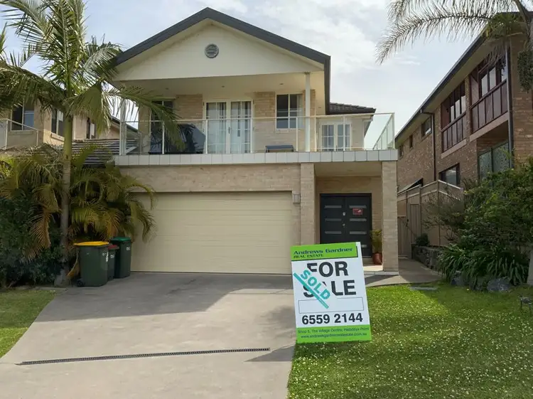 Main view of Homely townhouse listing, 1/25 Sapphire Parade, Diamond Beach NSW 2430