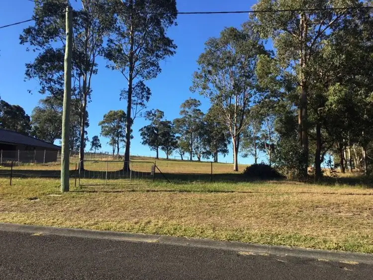8A Federation Drive, Hallidays Point NSW 2430