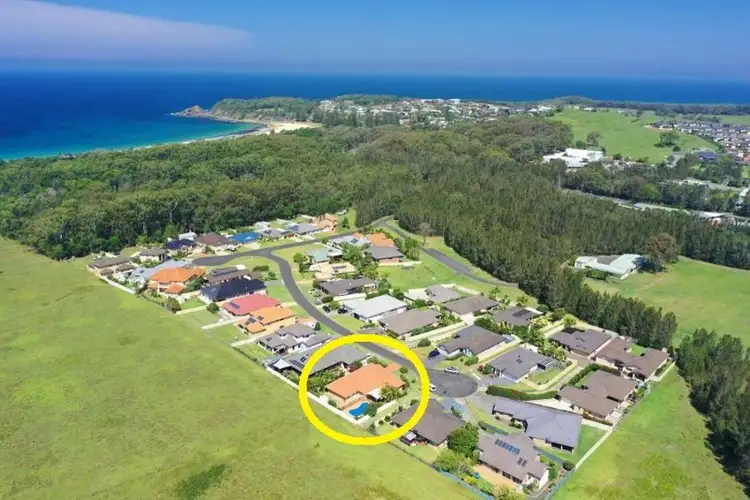 Second view of Homely house listing, 15 Bellevue Place, Hallidays Point NSW 2430