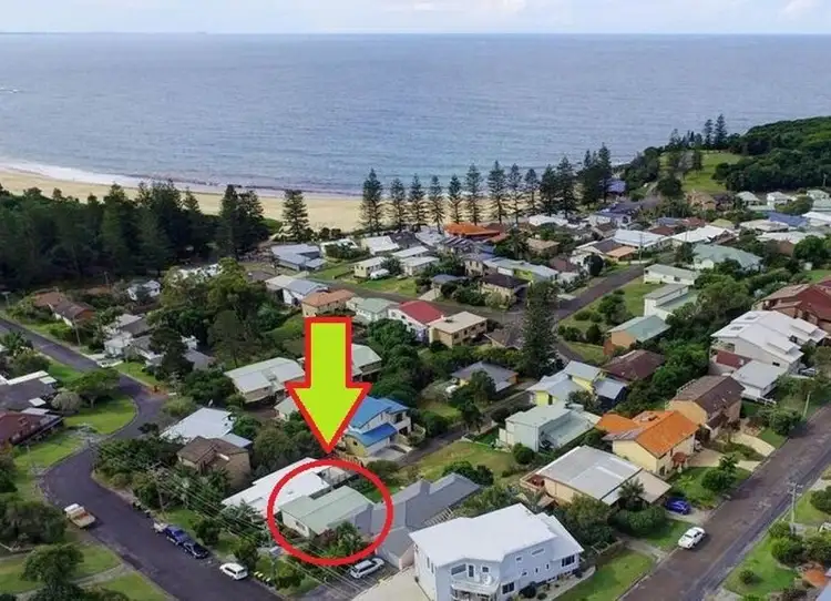 22 Surfview Avenue, Black Head NSW 2430