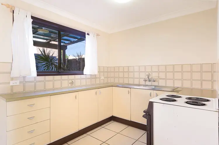 Fifth view of Homely townhouse listing, 2/4 Efymia Court, Daisy Hill QLD 4127