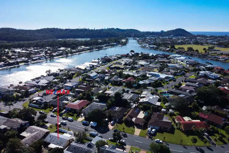 32 Japonica Drive, Palm Beach QLD 4221