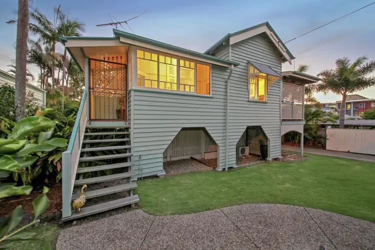 9 Brisbane Street, Sandgate QLD 4017