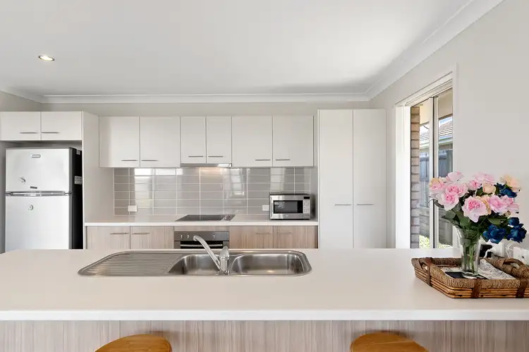 Sixth view of Homely house listing, 3 Oasis Court, Marsden QLD 4132