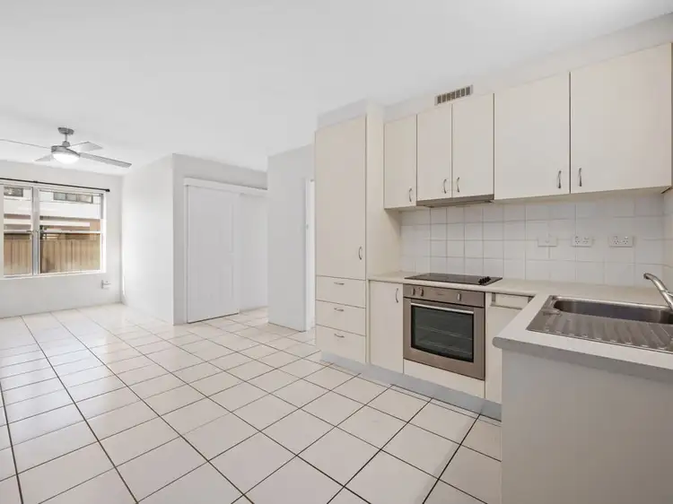 Fourth view of Homely villa listing, 3/9 Avenue Street, Coffs Harbour NSW 2450