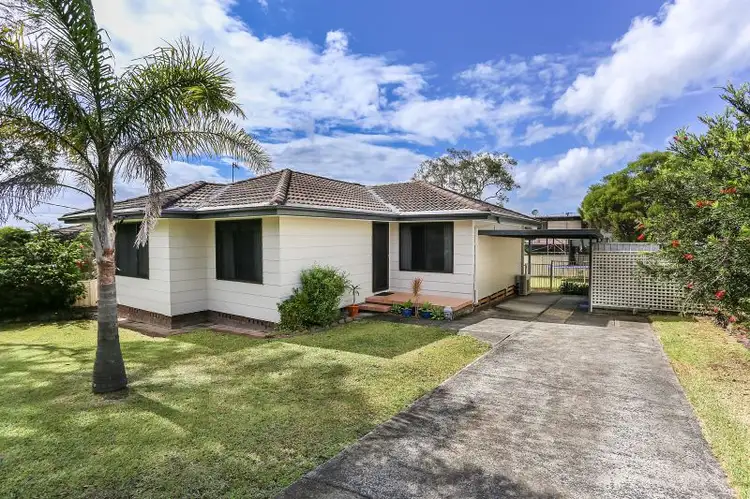 6 Odette Avenue, Gorokan NSW 2263