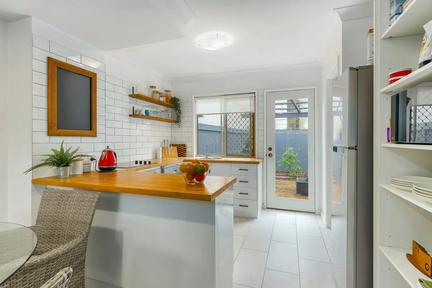Main view of Homely townhouse listing, 4/17 Hants Street, Hamilton QLD 4007