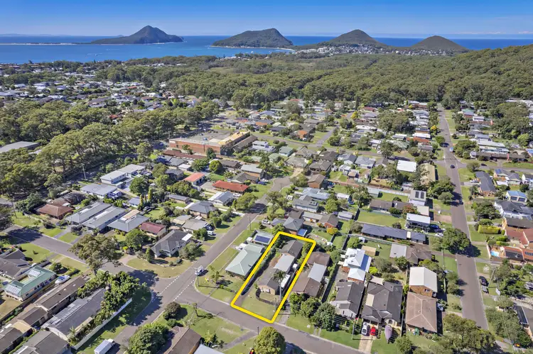 1 & 2/ 11 Wentworth Avenue, Nelson Bay NSW 2315