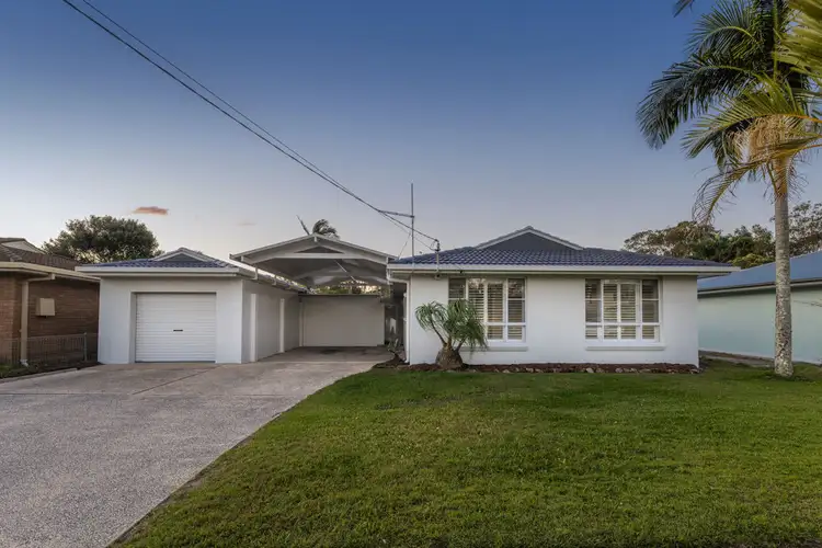 42 Turon Parade, Woolgoolga NSW 2456