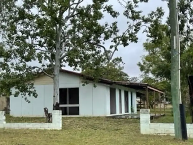 25 FIFTH AVENUE, Scottville QLD 4804