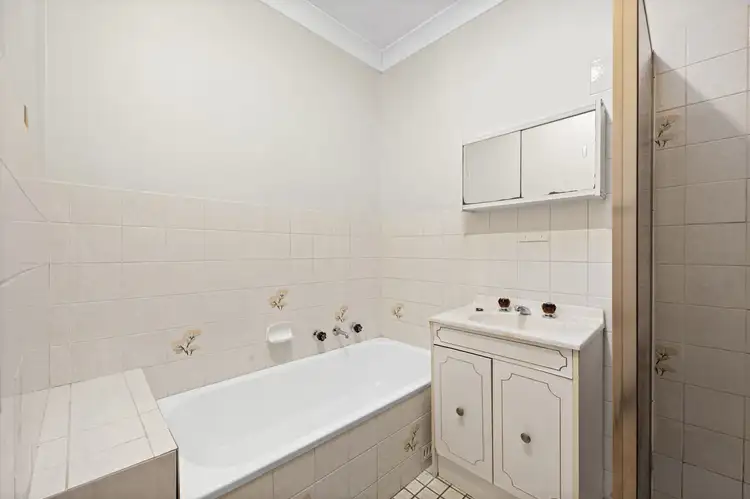 Fifth view of Homely villa listing, 5/68-70 The Esplanade, Guildford NSW 2161