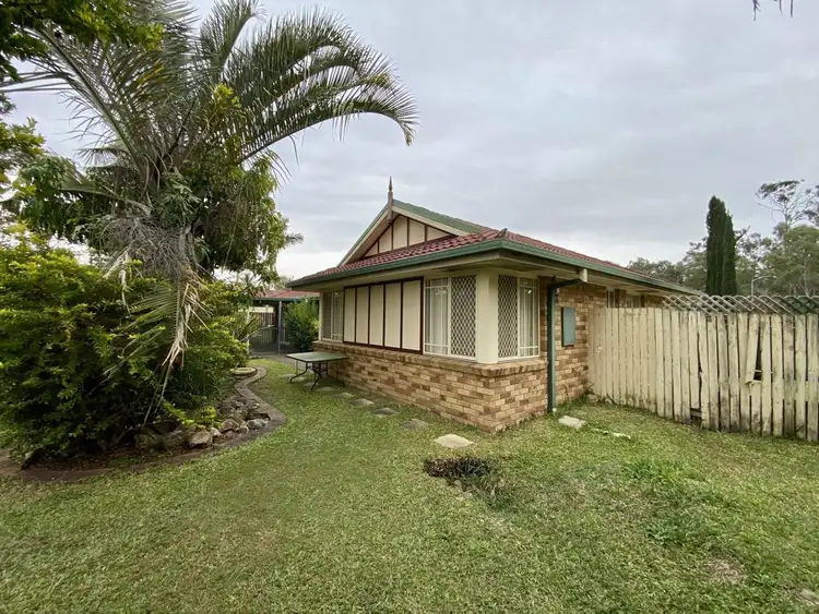1 Cougers Court, Regents Park QLD 4118