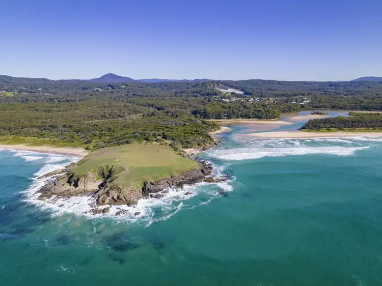 5 Halyard Avenue, Moonee Beach NSW 2450