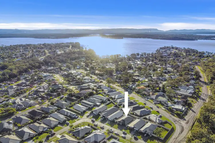 33 REGATTA WAY, Summerland Point NSW 2259