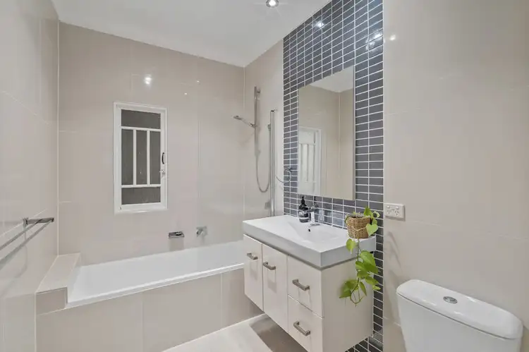 Sixth view of Homely house listing, 27 Iris st, Holland Park West QLD 4121