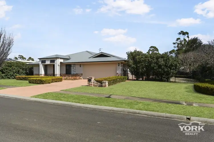 62 Phipps Drive, Meringandan West QLD 4352
