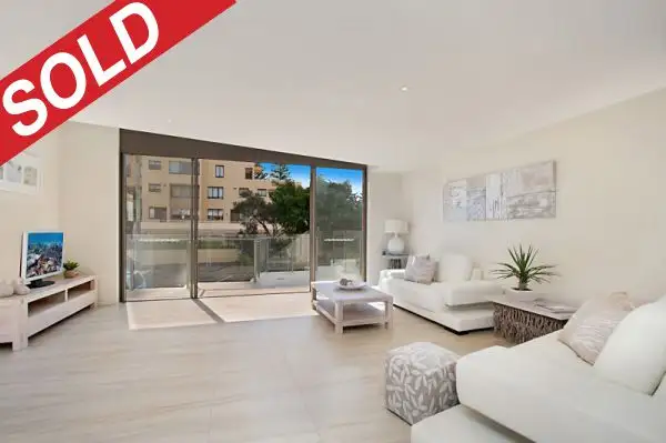 2/16-18 Eden Avenue, Rainbow Bay QLD 4225