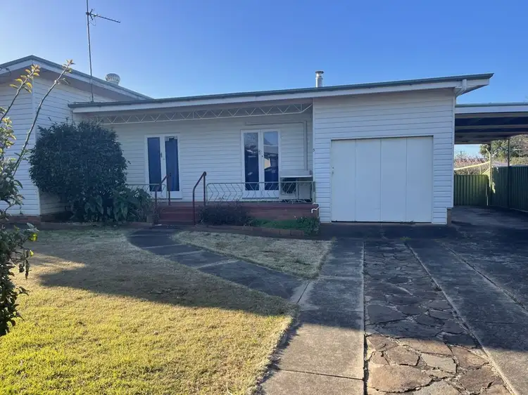 5 Butt Street, Harristown QLD 4350