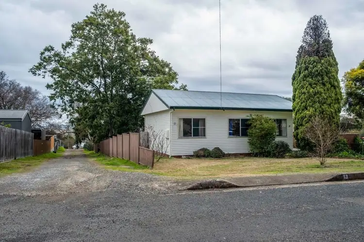 13 Dowell Avenue, Tamworth NSW 2340