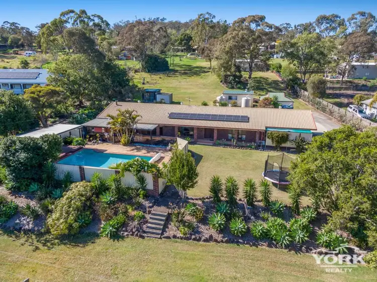 7 Sylvan Court, Glenvale QLD 4350