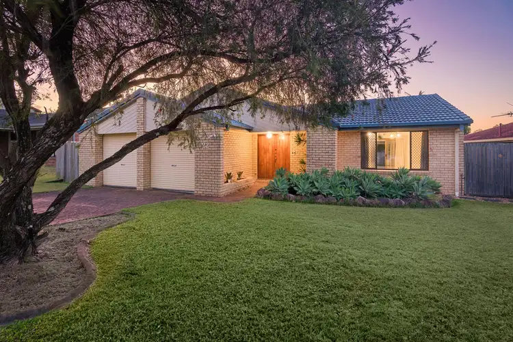 22 Briarwood Street, Carindale QLD 4152