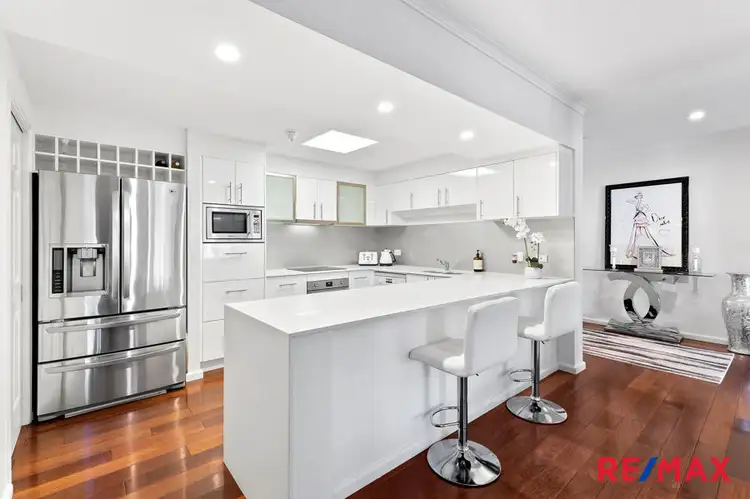 52/125 Santa Cruz Boulevard, Clear Island Waters QLD 4226