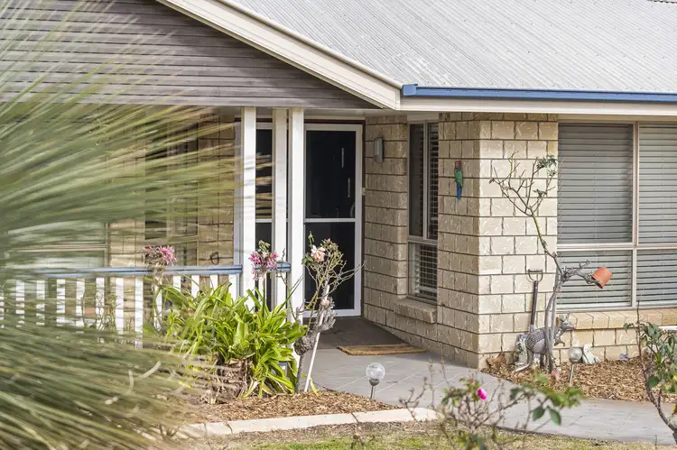 9 Jacaranda Court, Westbrook QLD 4350