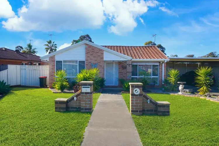 9 Fortinbras Close, Rosemeadow NSW 2560