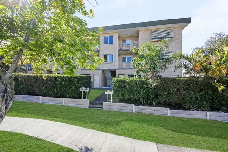 Main view of Homely unit listing, 1/72 Thomas Street, Greenslopes QLD 4120