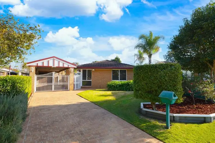 13 Mulgara Place, St Helens Park NSW 2560