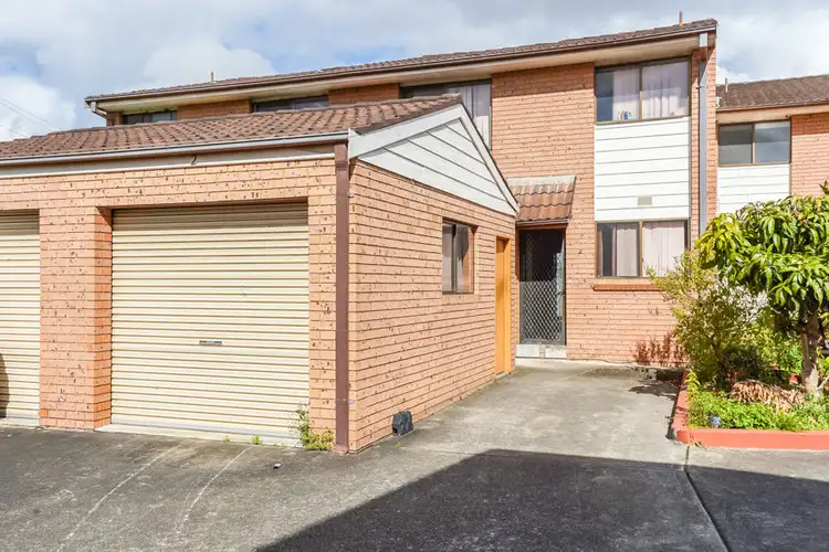 2/1 Manning Street, Warwick Farm NSW 2170