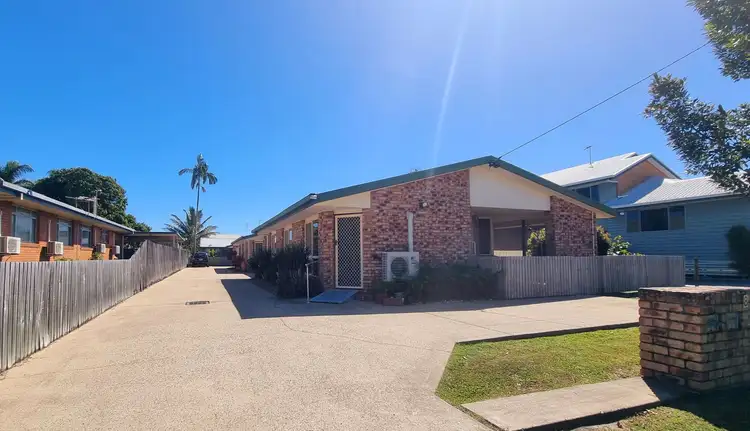 3/8 Kennedy Street