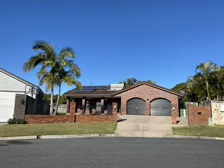 6 Boda Court, Runaway Bay QLD 4216