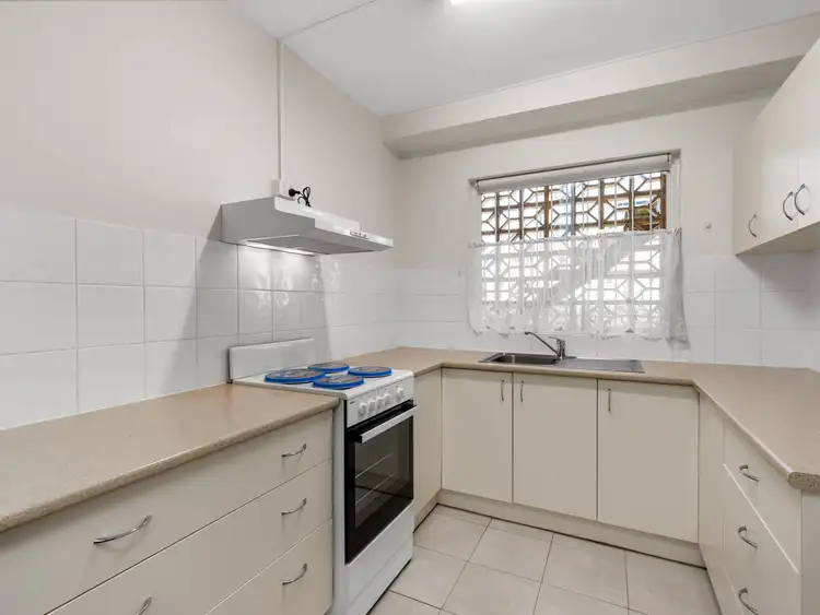 Fifth view of Homely unit listing, 2/16 Kitchener Street, Coorparoo QLD 4151