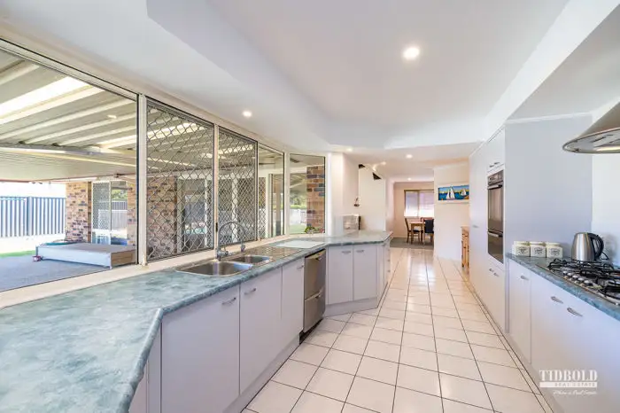 Sixth view of Homely house listing, 2 Ruby Court, Alexandra Hills QLD 4161