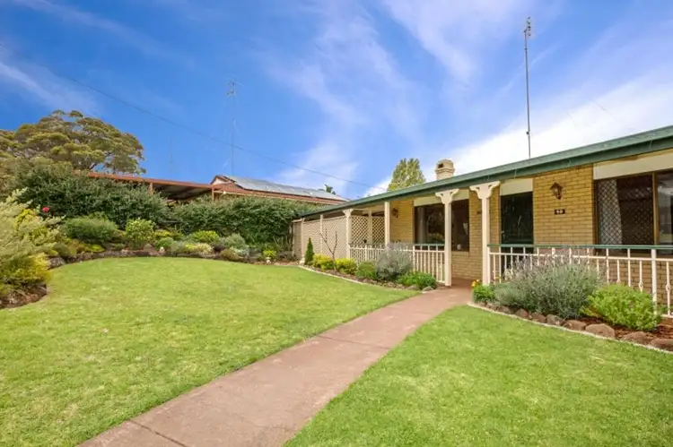 40 Hinkler Crescent, Wilsonton QLD 4350