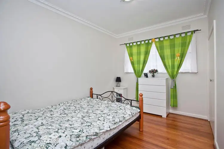 Fifth view of Homely house listing, 3 Kathleen Court, Sunshine VIC 3020