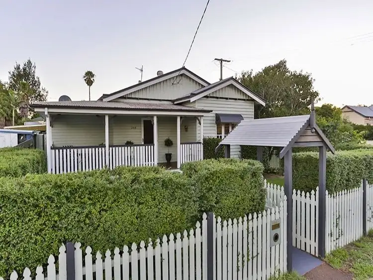 246A Campbell Street, Newtown QLD 4350