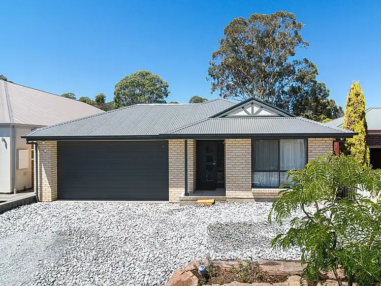 1B Southern Cross Drive, Happy Valley SA 5159