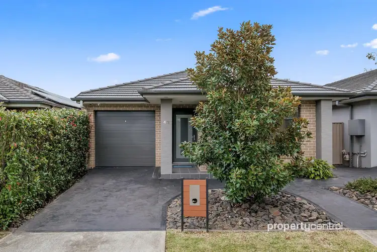 43 Illoura Way, Jordan Springs NSW 2747