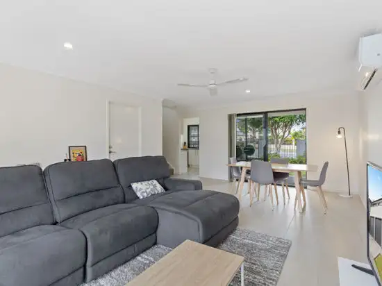 Second view of Homely townhouse listing, 27/1 Emerald Place, Bridgeman Downs QLD 4035