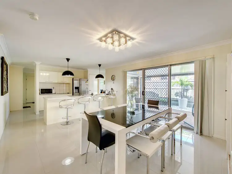 21 Naracoorte Place, Parkinson QLD 4115