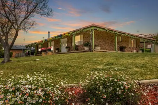 9 Kyooma Street, Tamworth NSW 2340