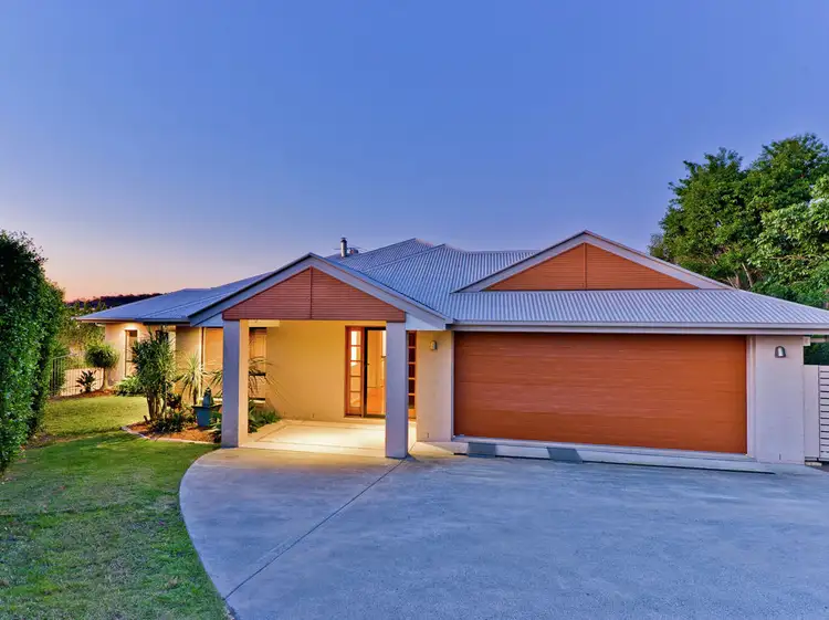 Main view of Homely house listing, 18 Pembridge Place, Carindale QLD 4152