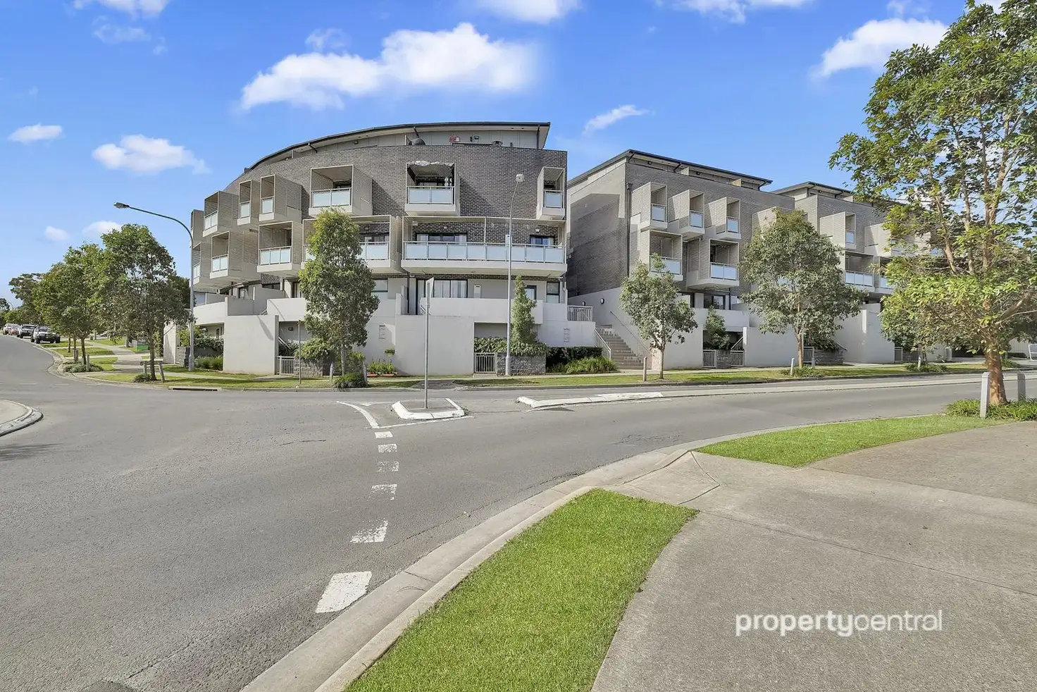 Main view of Homely unit listing, 32/1 Glenmore Ridge Drive, Glenmore Park NSW 2745