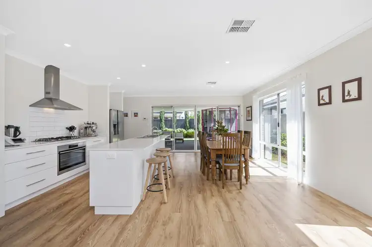 9 Liscombe Crescent, Harrisdale WA 6112