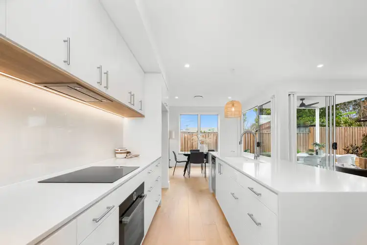 11 Waldheim Street, Annerley QLD 4103