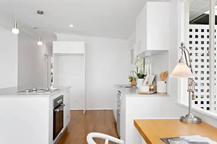 Fifth view of Homely house listing, 2 Cestrum Street, Arana Hills QLD 4054