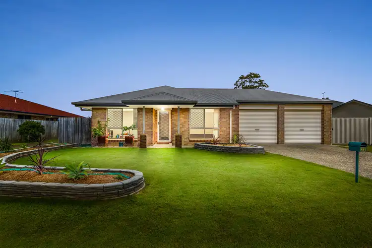 33 Reginald Avenue, Arana Hills QLD 4054
